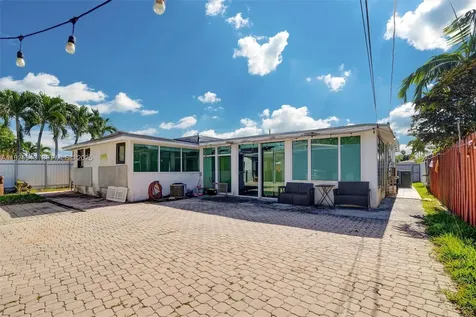 631 E 53rd Street Hialeah FL 33013