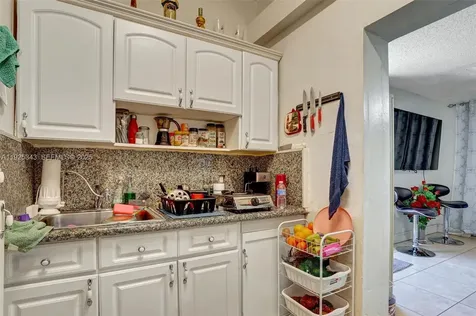 631 E 53rd Street Hialeah FL 33013