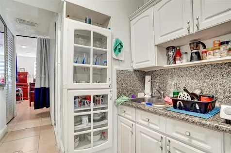 631 E 53rd Street Hialeah FL 33013