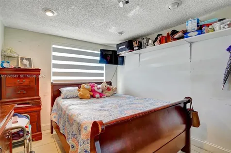 631 E 53rd Street Hialeah FL 33013