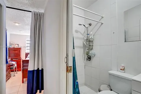 631 E 53rd Street Hialeah FL 33013