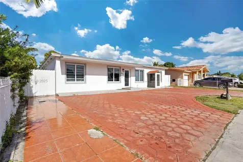 631 E 53rd Street Hialeah FL 33013