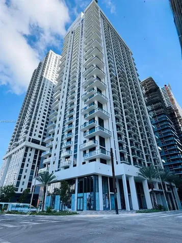 11 NE 6th Miami FL 33132