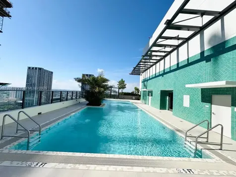 11 NE 6th Miami FL 33132