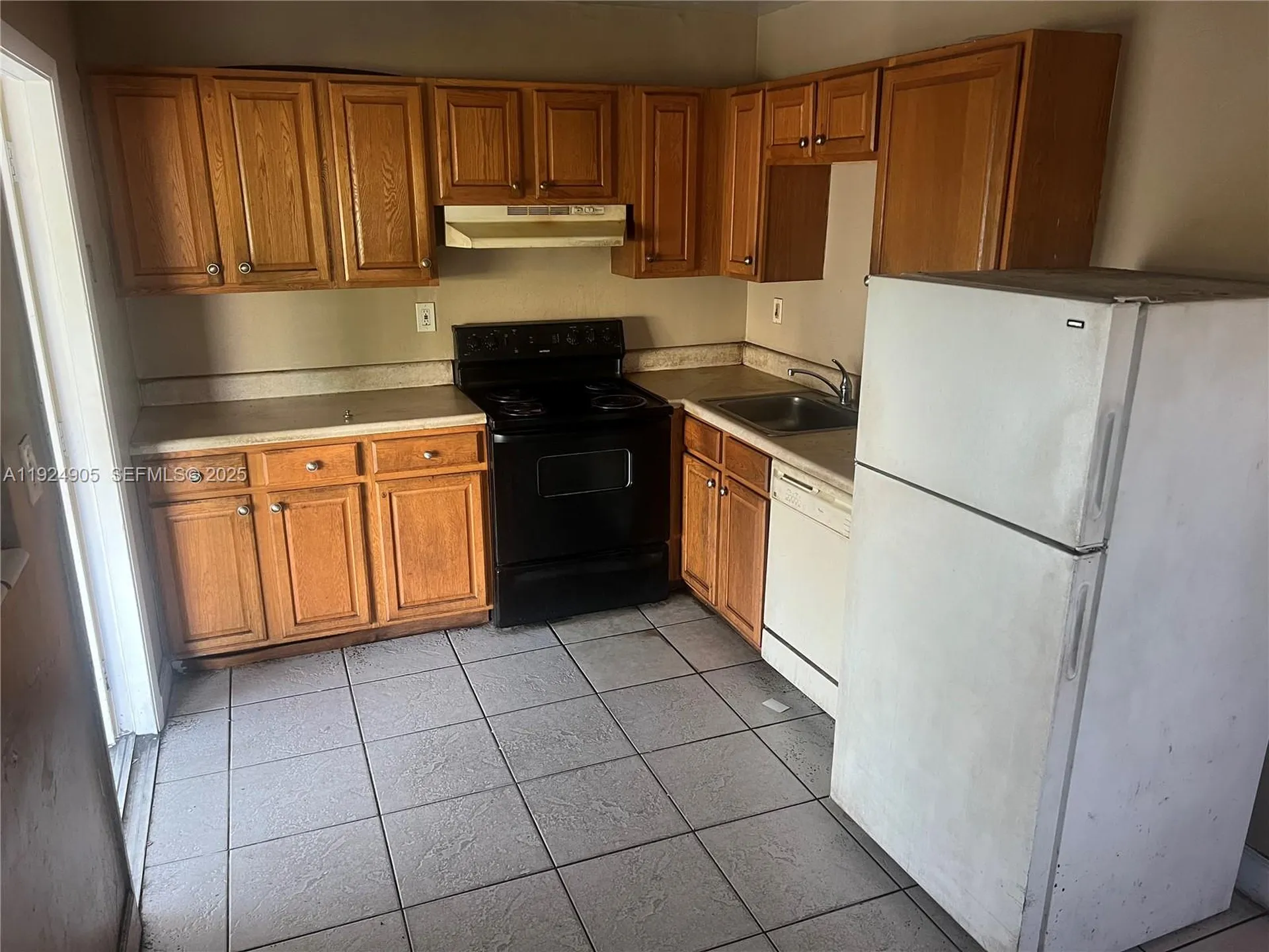 1040 NW 24th Avenue Fort Lauderdale FL 33311