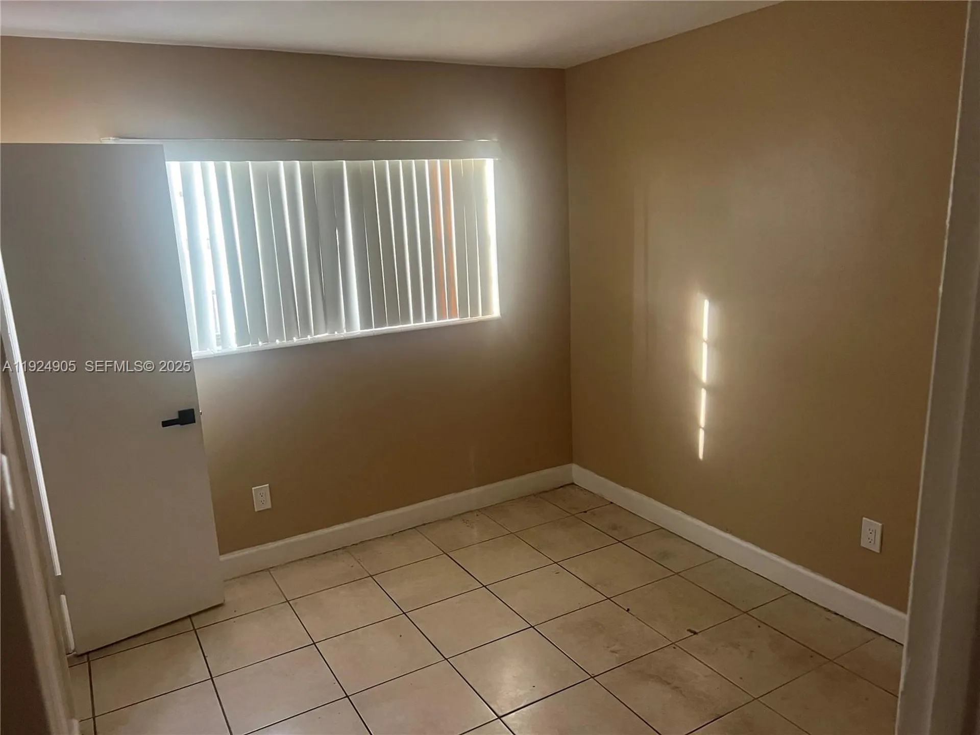 1040 NW 24th Avenue Fort Lauderdale FL 33311