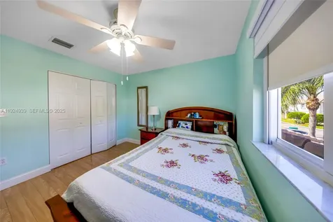 16236 SW 75th Street Miami FL 33193