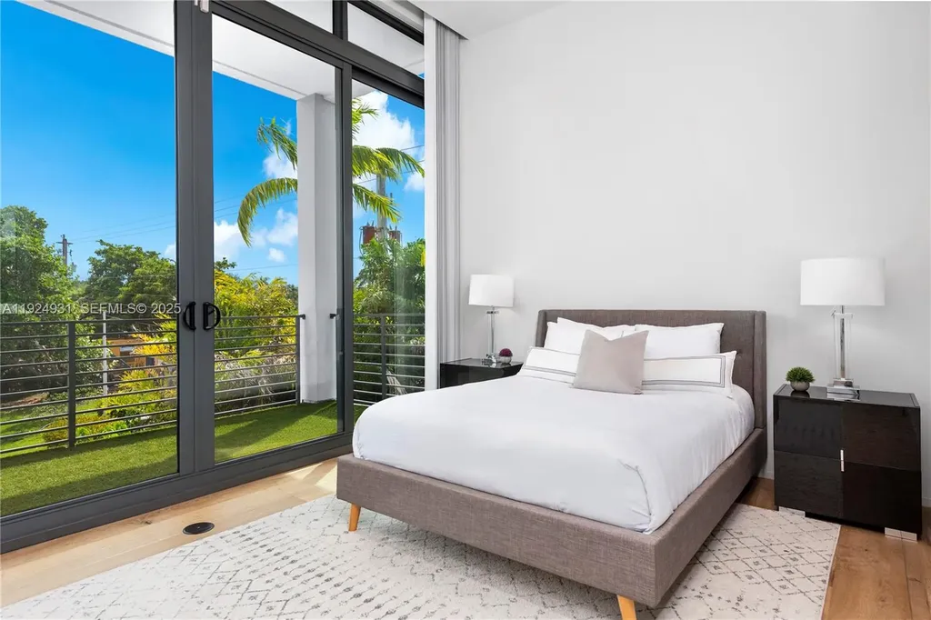 2700 NE 18th Street Fort Lauderdale FL 33305