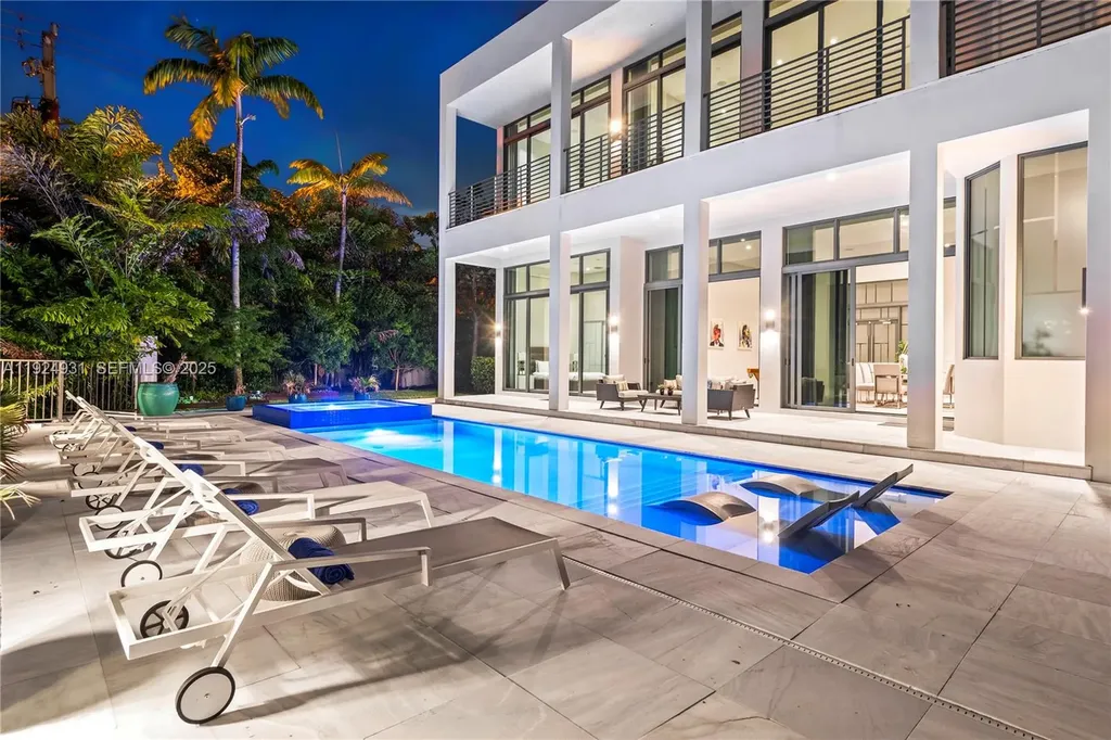 2700 NE 18th Street Fort Lauderdale FL 33305