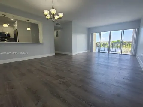 8895 Fontainebleau Boulevard Miami FL 33172