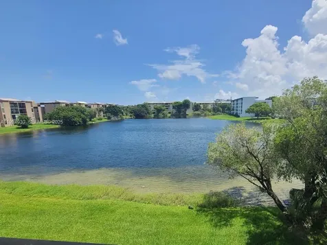 8895 Fontainebleau Boulevard Miami FL 33172