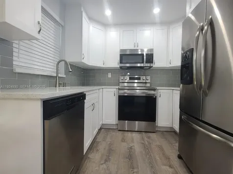 8895 Fontainebleau Boulevard Miami FL 33172