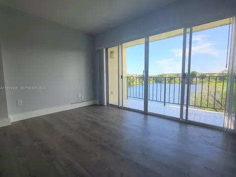 8895 Fontainebleau Boulevard Miami FL 33172