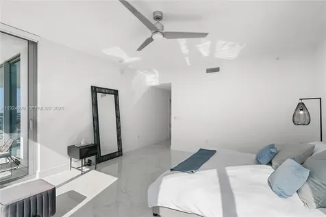 17111 Biscayne Boulevard North Miami Beach FL 33160
