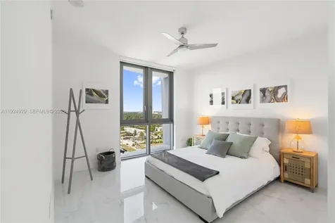 17111 Biscayne Boulevard North Miami Beach FL 33160