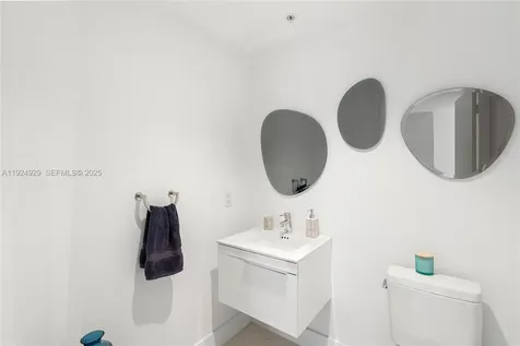 17111 Biscayne Boulevard North Miami Beach FL 33160