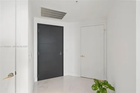 17111 Biscayne Boulevard North Miami Beach FL 33160