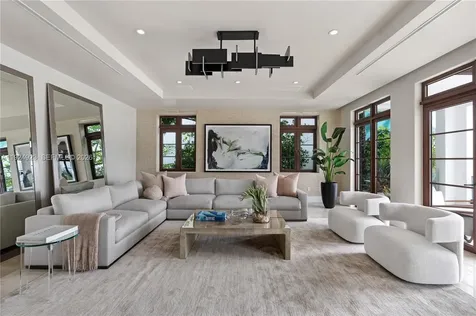 288 S Coconut Lane Miami Beach FL 33139