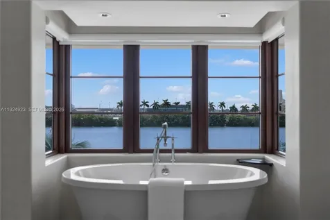 288 S Coconut Lane Miami Beach FL 33139