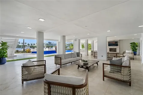 288 S Coconut Lane Miami Beach FL 33139