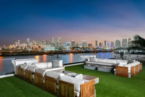 288 S Coconut Lane Miami Beach FL 33139