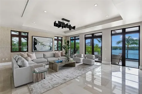 288 S Coconut Lane Miami Beach FL 33139