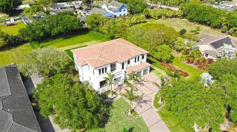 5903 SW 54th Court Davie FL 33314