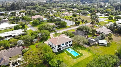 5903 SW 54th Court Davie FL 33314