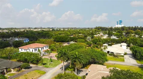 5903 SW 54th Court Davie FL 33314