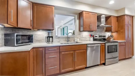 3517 Cleveland Street Hollywood FL 33021