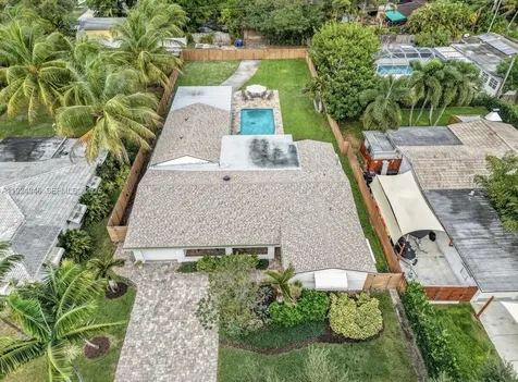 3517 Cleveland Street Hollywood FL 33021