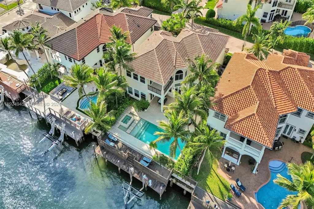 1575 Windjammer Way Hollywood FL 33019