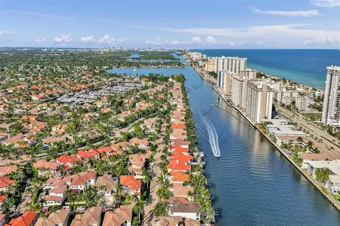 1575 Windjammer Way Hollywood FL 33019