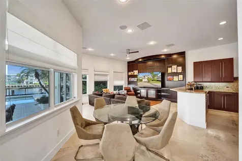 1575 Windjammer Way Hollywood FL 33019