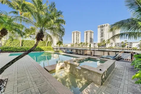 1575 Windjammer Way Hollywood FL 33019
