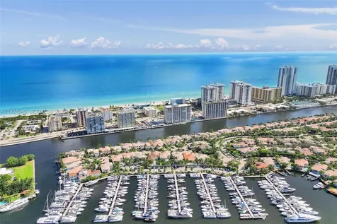 1575 Windjammer Way Hollywood FL 33019