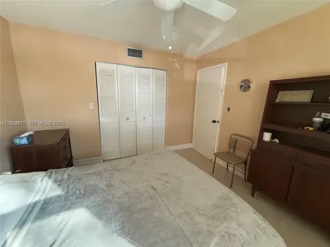 4270 NW 40th Street Lauderdale Lakes FL 33319