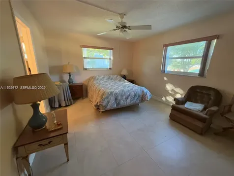 4270 NW 40th Street Lauderdale Lakes FL 33319