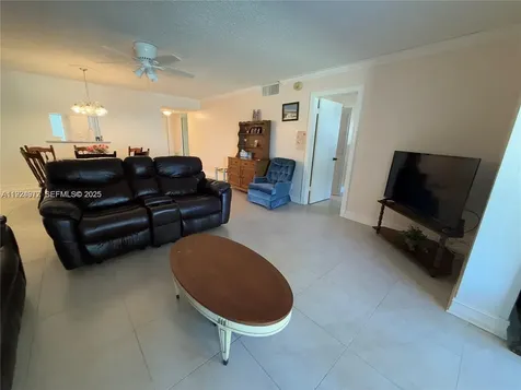 4270 NW 40th Street Lauderdale Lakes FL 33319