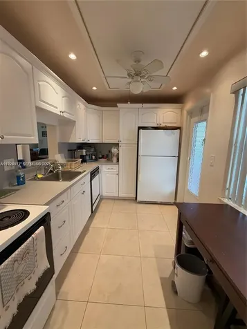 4270 NW 40th Street Lauderdale Lakes FL 33319