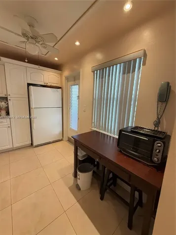 4270 NW 40th Street Lauderdale Lakes FL 33319
