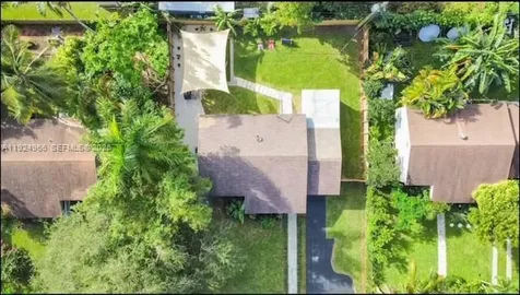 470 NE 110th Street Miami FL 33161