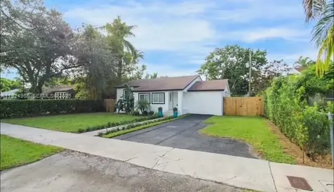 470 NE 110th Street Miami FL 33161
