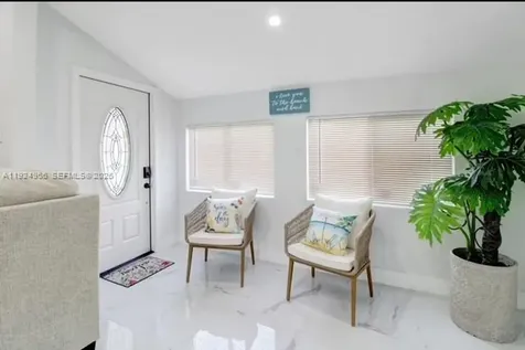 470 NE 110th Street Miami FL 33161