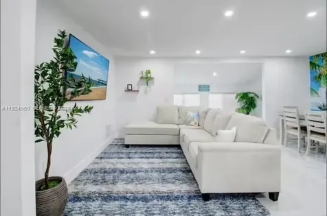 470 NE 110th Street Miami FL 33161