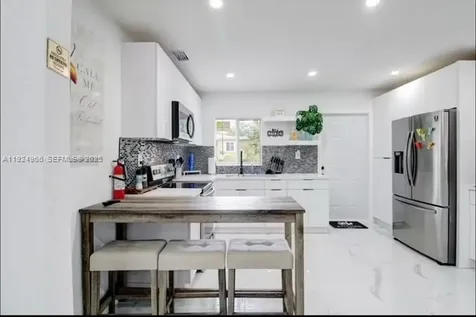470 NE 110th Street Miami FL 33161
