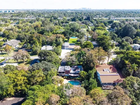325 Bayberry Drive Plantation FL 33317