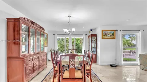 9220 SW 94th Place Miami FL 33176