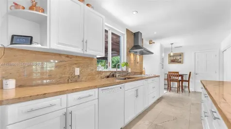 9220 SW 94th Place Miami FL 33176
