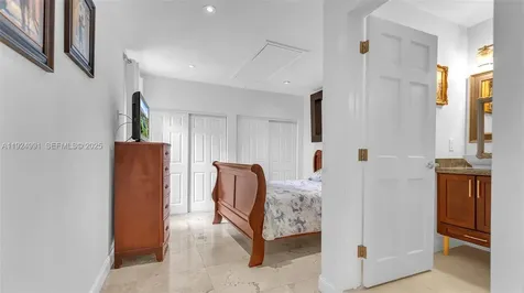 9220 SW 94th Place Miami FL 33176